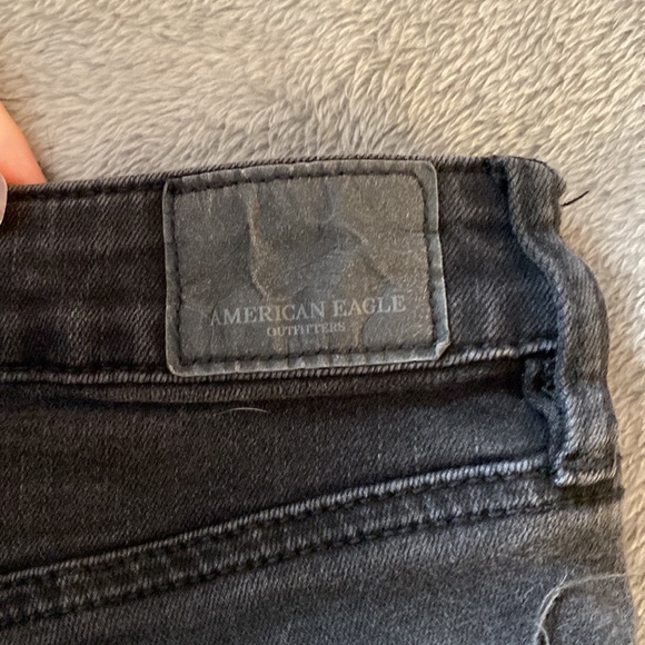 black american eagle skinny, high waisted jeans. - Picture 3 of 3